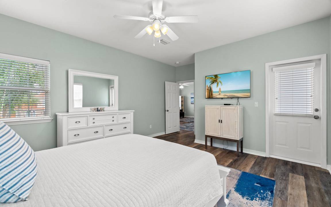 Photo of Bedroom in Avalon Beach Estates
