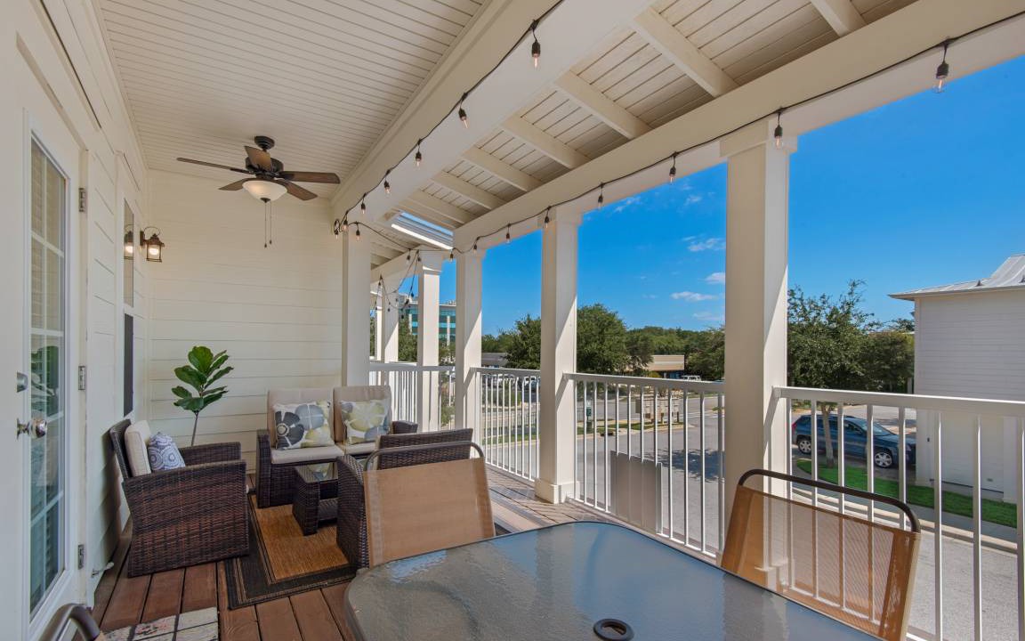 Photo of Patio Balcony in Crystal Beach