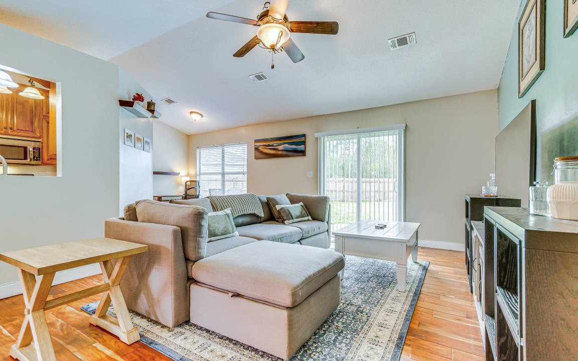 Photo of Livingroom in Pensacola