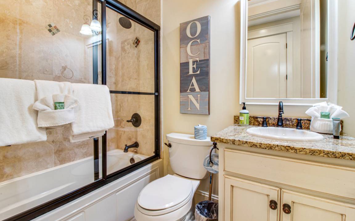 Photo of Bathroom in Emerald Waters Village