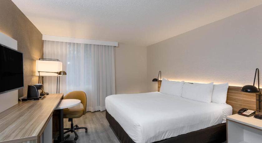 Photo of Bedroom in Tallahassee
