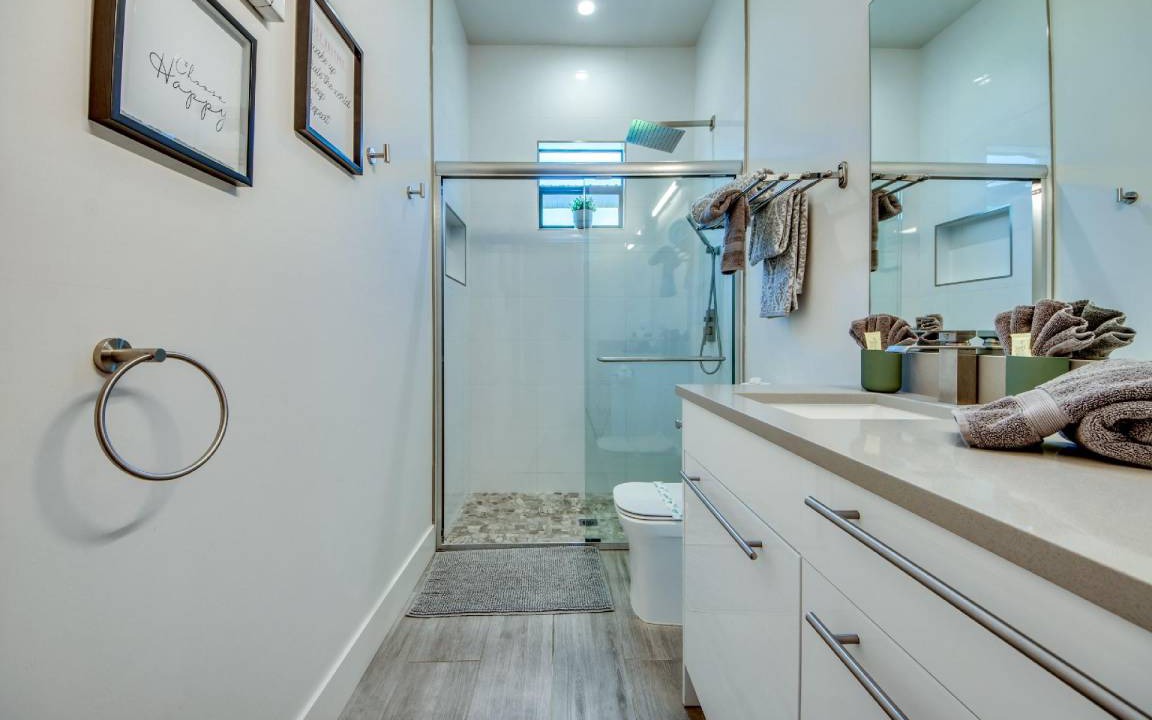 Photo of Bathroom in Pelican