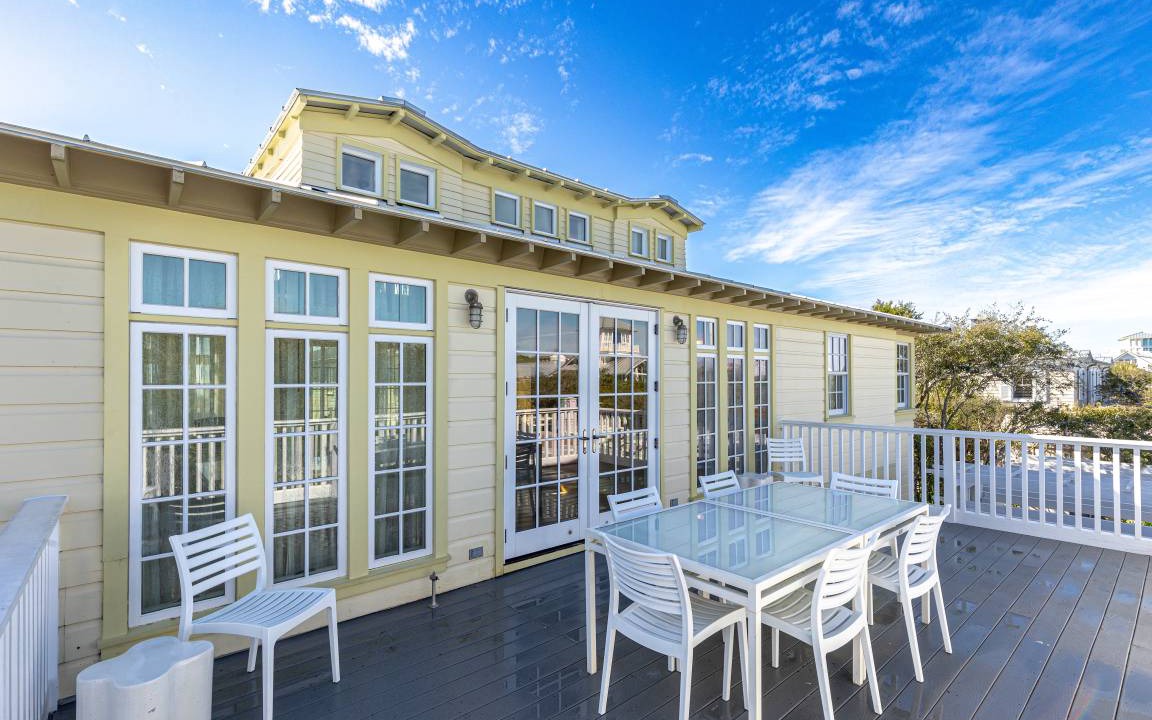 Photo of Patio Balcony in Seaside
