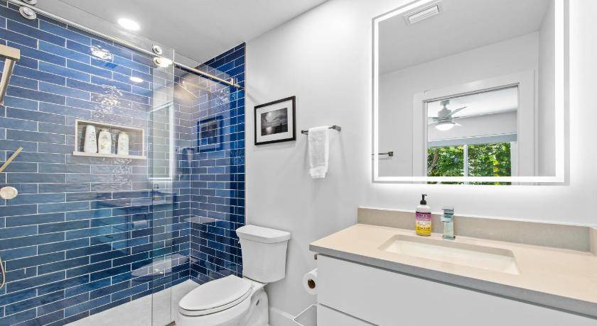 Photo of Bathroom in Laguna Shores