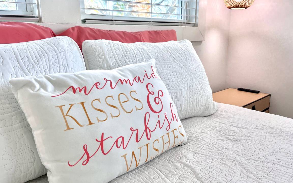 Photo of Bedroom in Mid Island