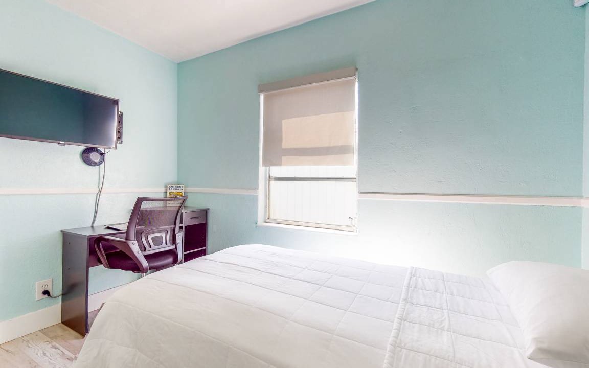 Photo of Bedroom in North Andrews Gardens