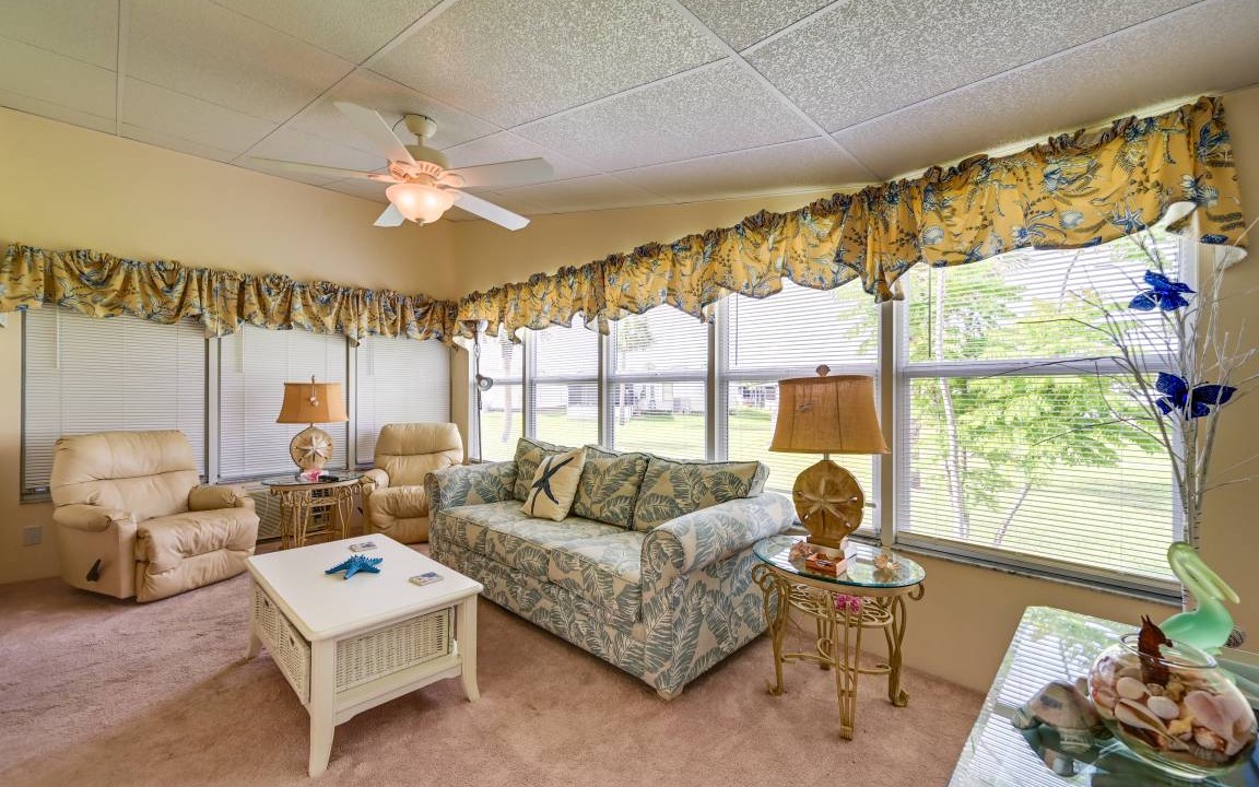 Photo of Livingroom in Naples