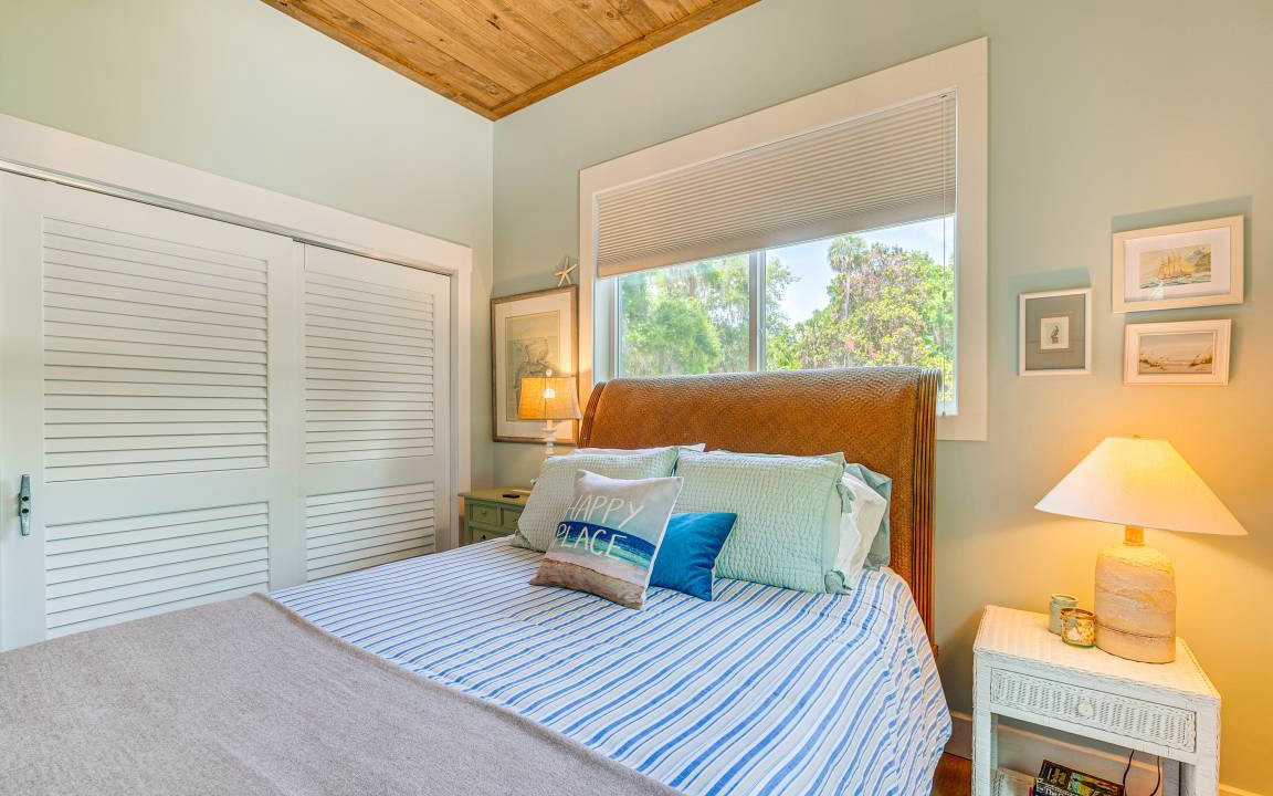 Photo of Bedroom in Yankeetown