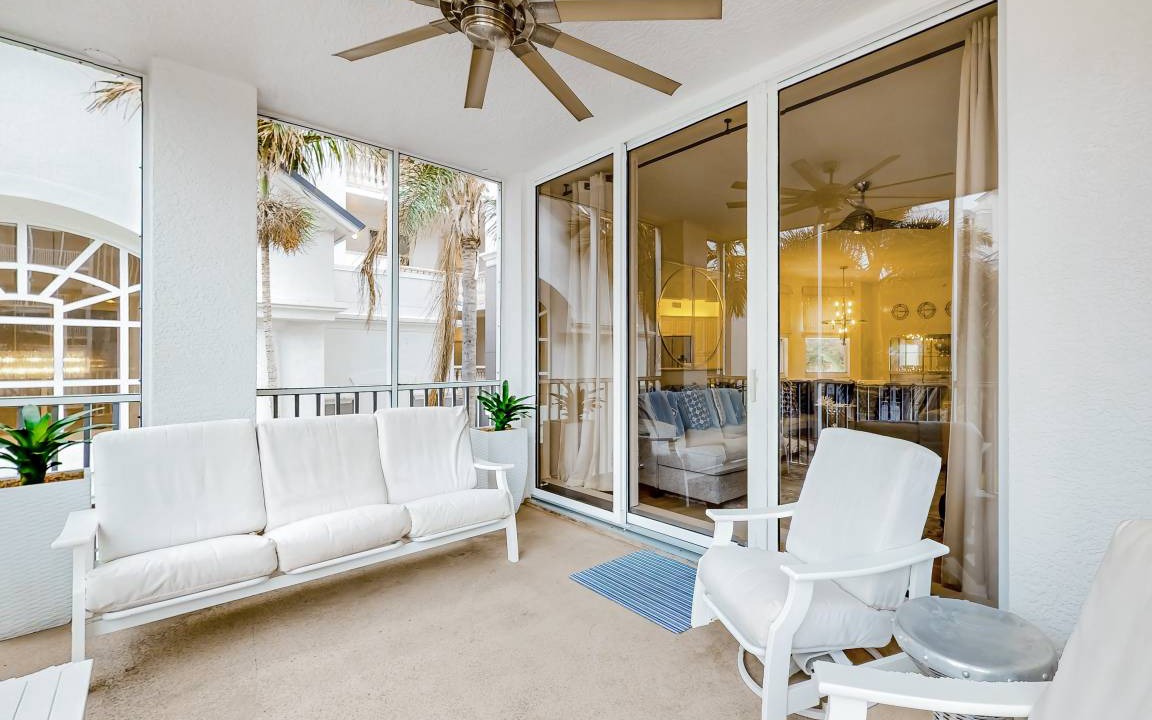 Photo of Patio Balcony in Vanderbilt Beach