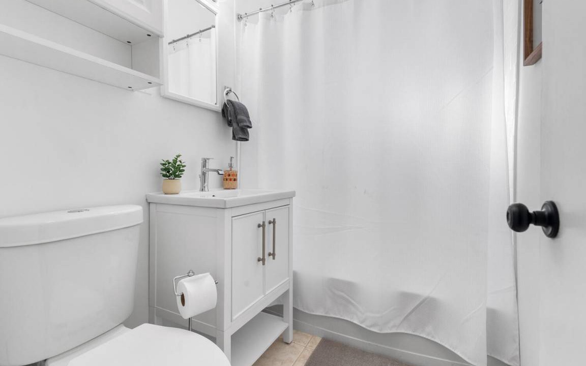Photo of Bathroom in Hunt Club