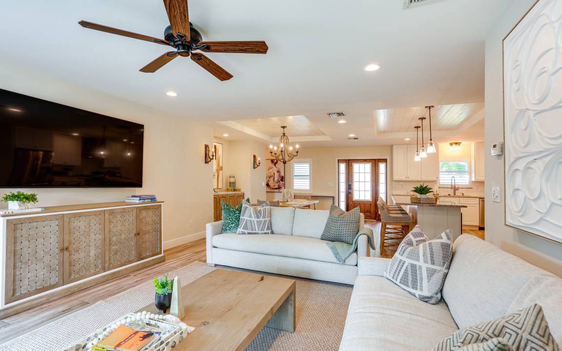 Photo of Livingroom in Stuart