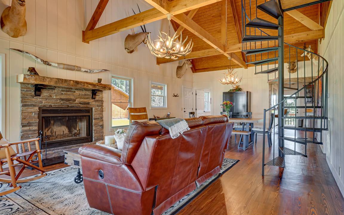 Photo of Livingroom in Crane Hill