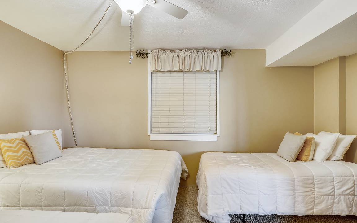 Photo of Bedroom in Holiday Isle