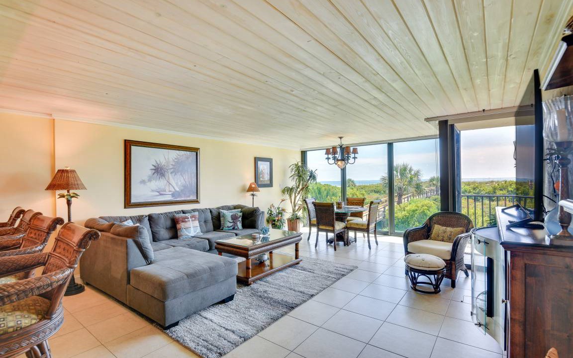 Photo of Livingroom in Butler Beach