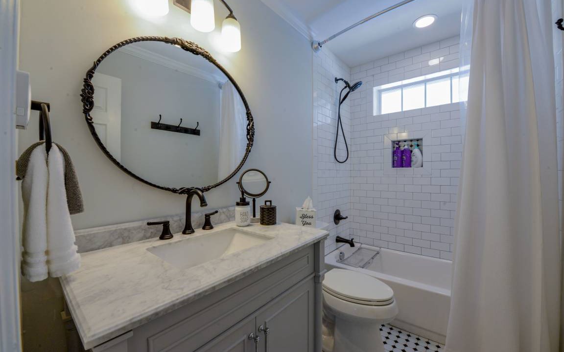 Photo of Bathroom in Tuscaloosa