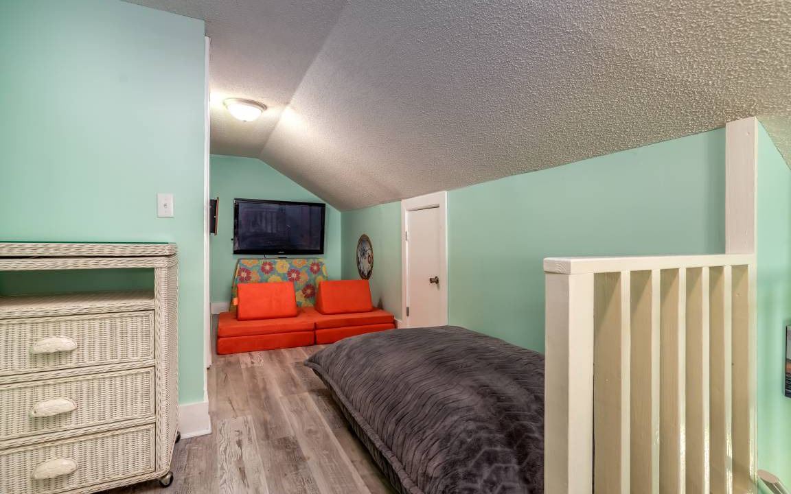 Photo of Bedroom in Dauphin Island