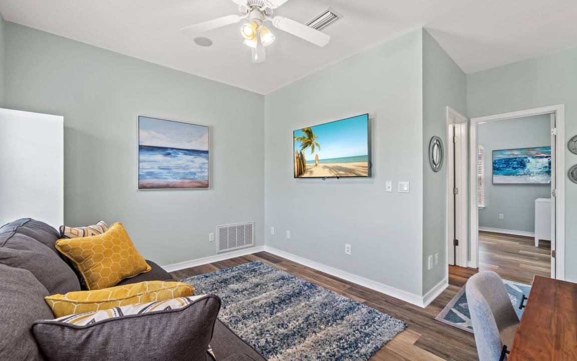 Photo of Others in Avalon Beach Estates
