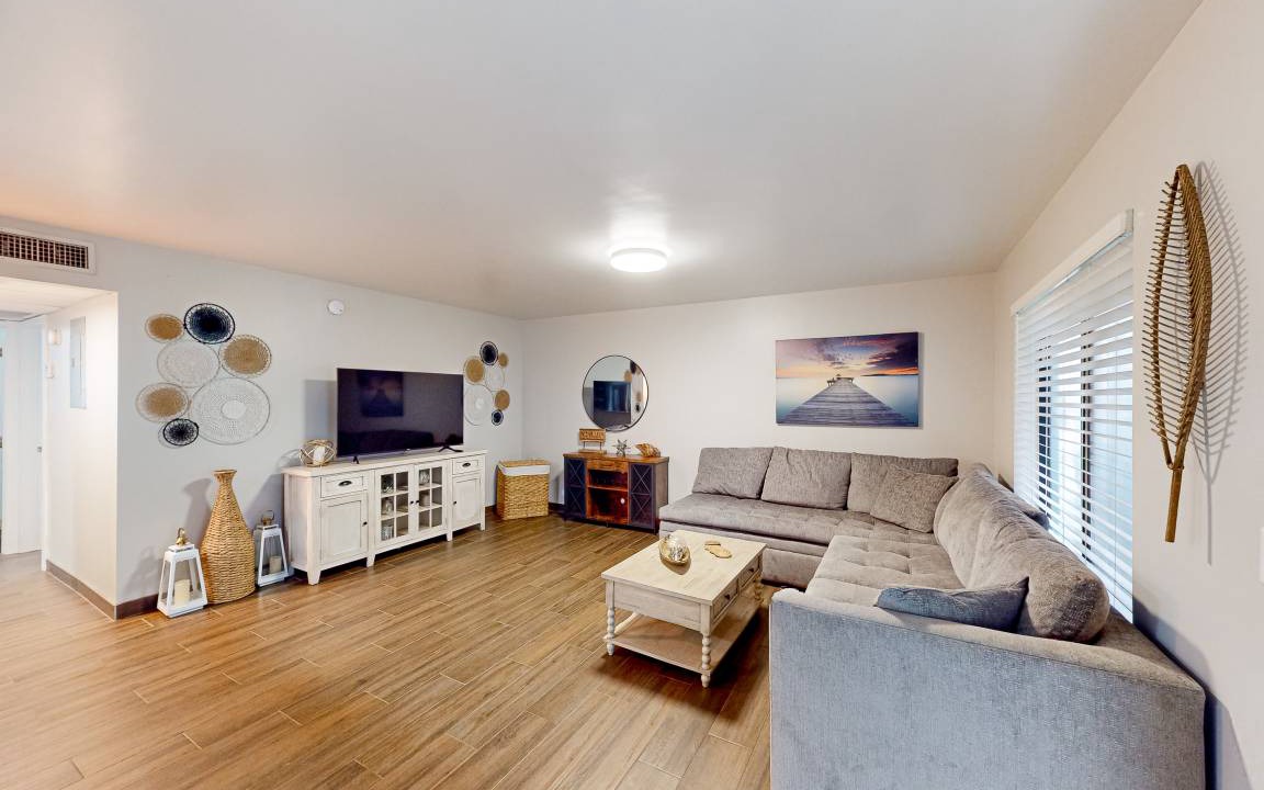 Photo of Livingroom in Singer Island