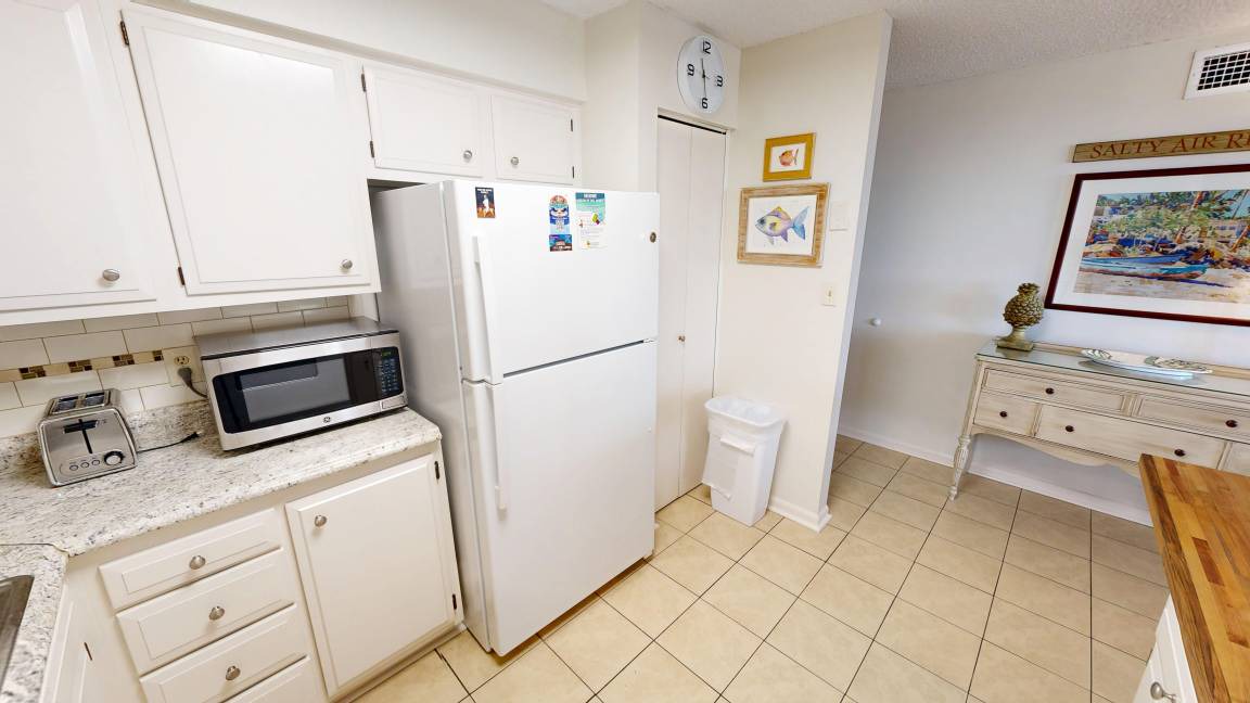 Photo of Kitchen in Holiday Isle