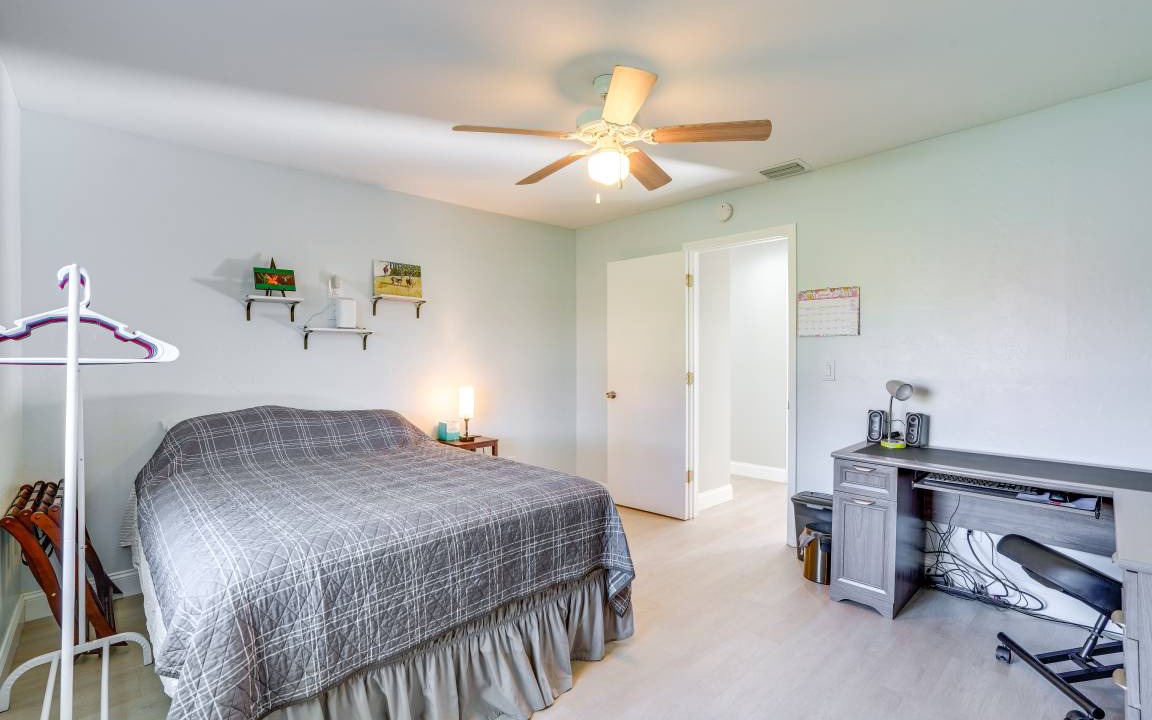 Photo of Bedroom in San Carlos Park