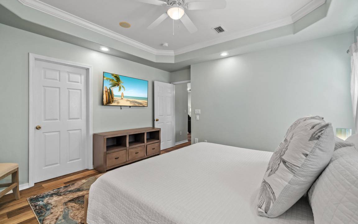 Photo of Bedroom in Avalon Beach Estates