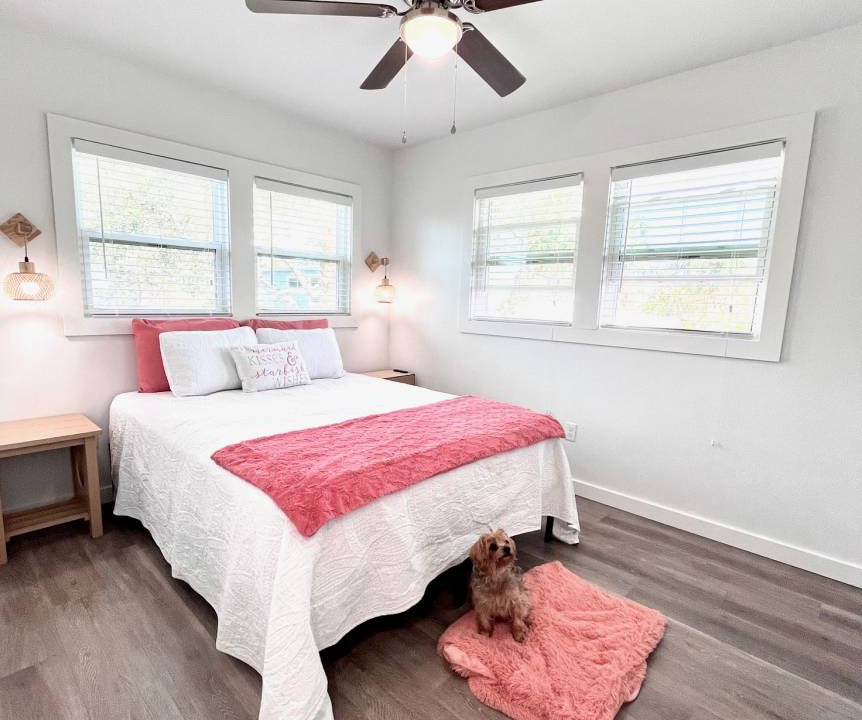 Photo of Bedroom in Mid Island