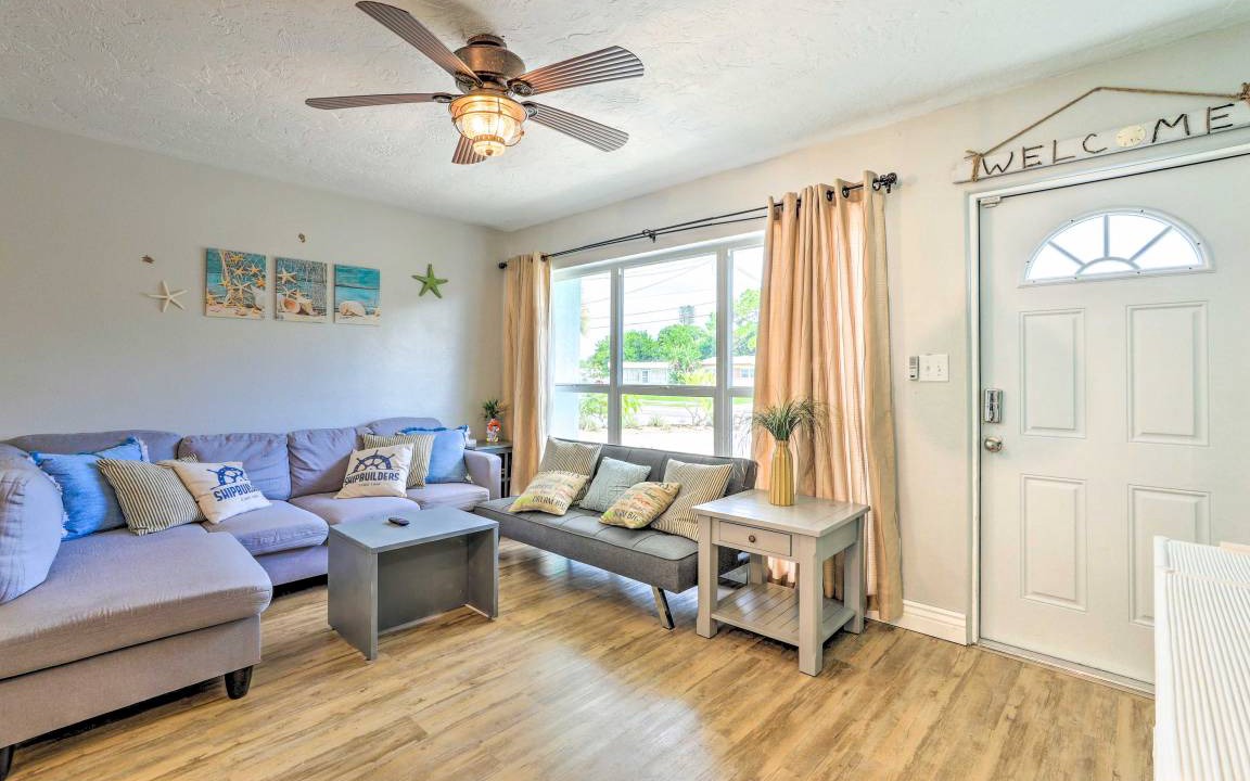 Photo of Livingroom in Bayshore Gardens
