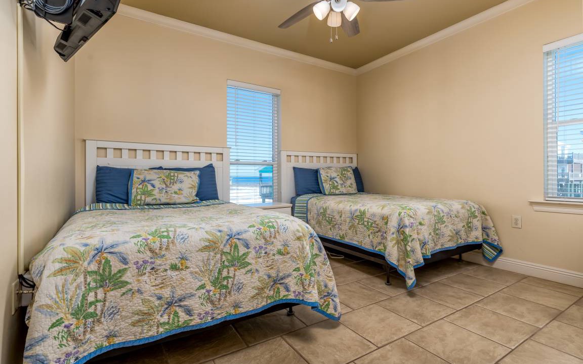 Photo of Bedroom in Dauphin Island