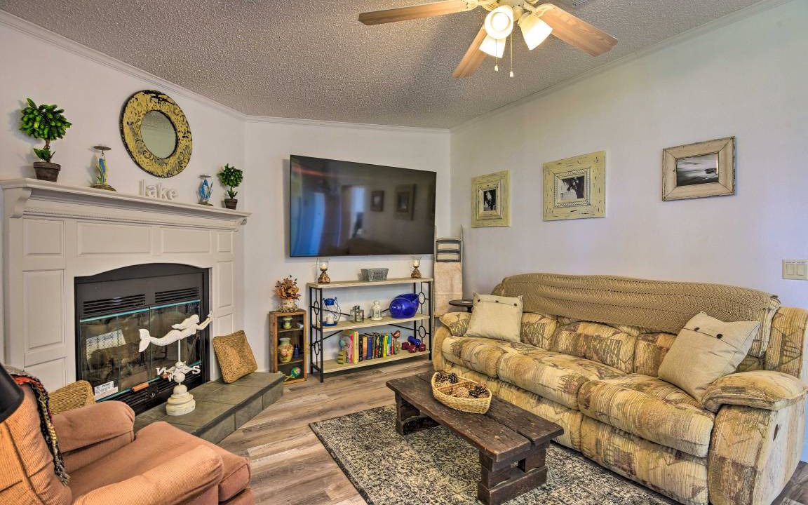 Photo of Livingroom in Crescent City
