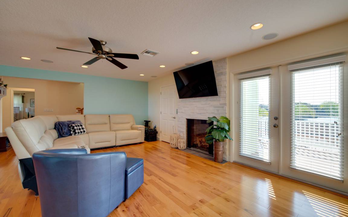 Photo of Livingroom in Spring Hill