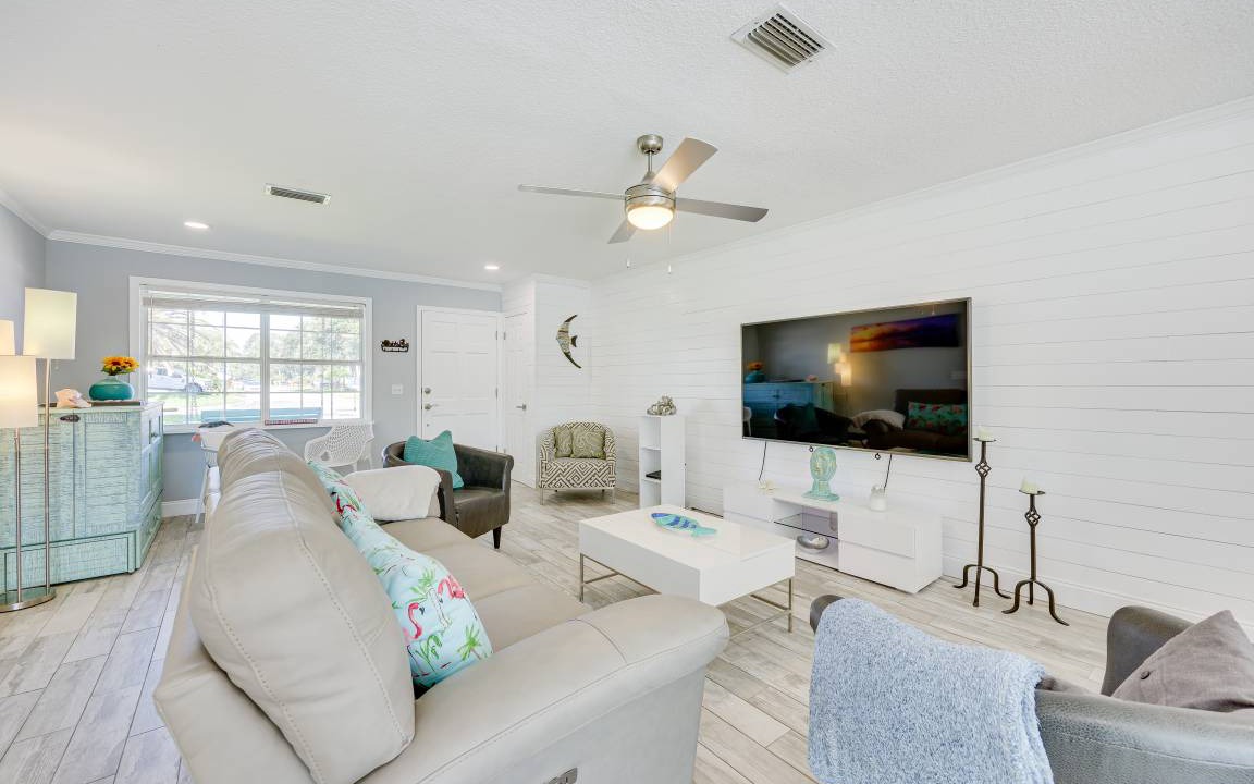 Photo of Livingroom in Jacksonville Beach