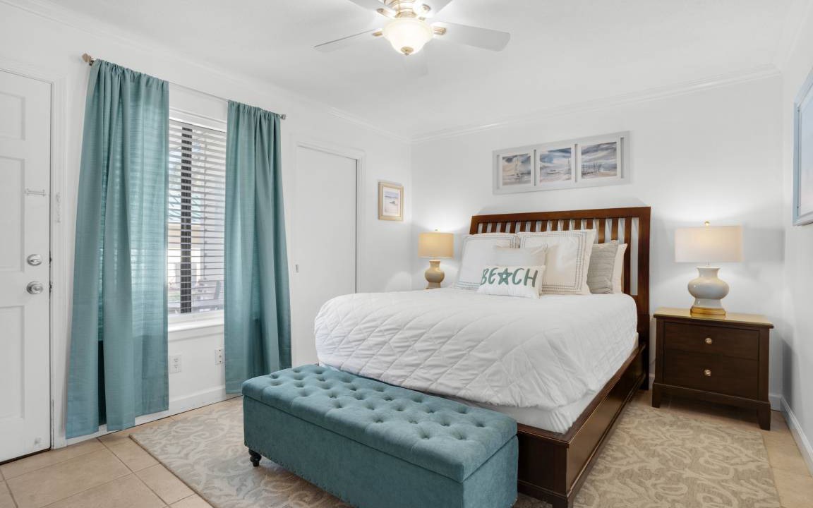 Photo of Bedroom in Miramar Beach