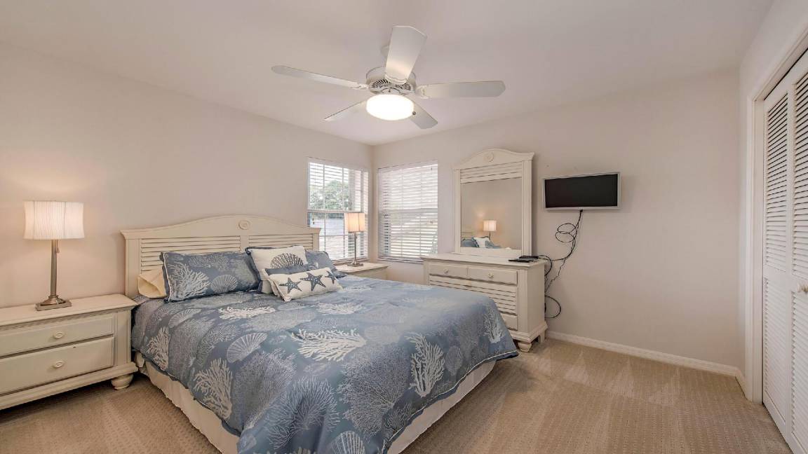 Photo of Bedroom in Crown Pointe