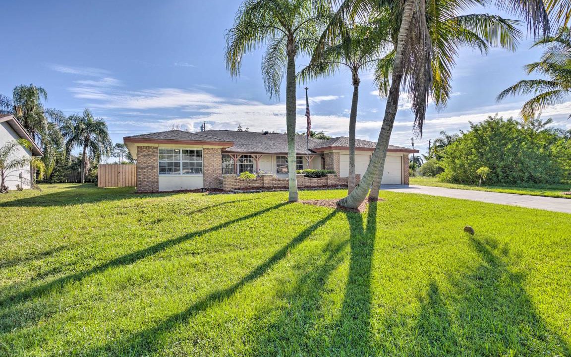 Photo of Buildings in Port Saint Lucie