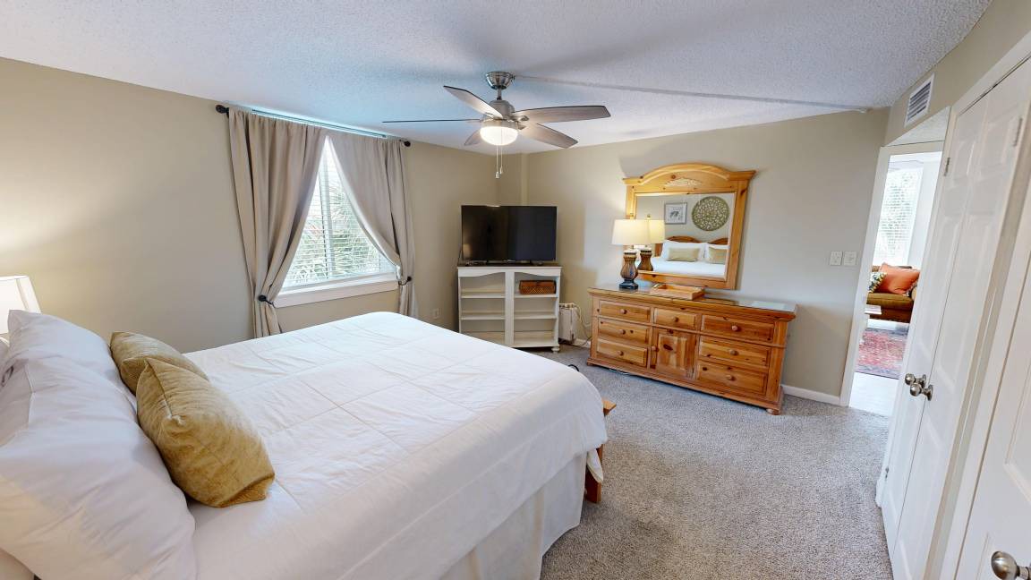 Photo of Bedroom in Holiday Isle