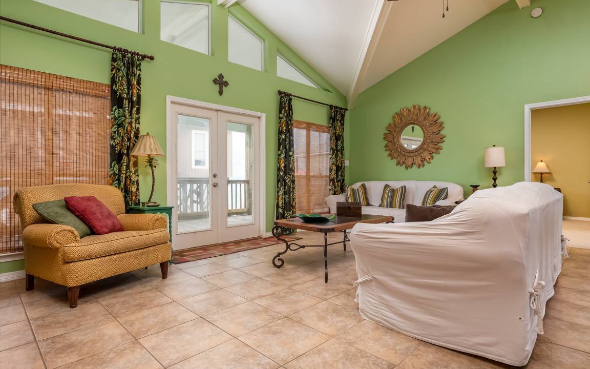 Photo of Livingroom in Dauphin Island