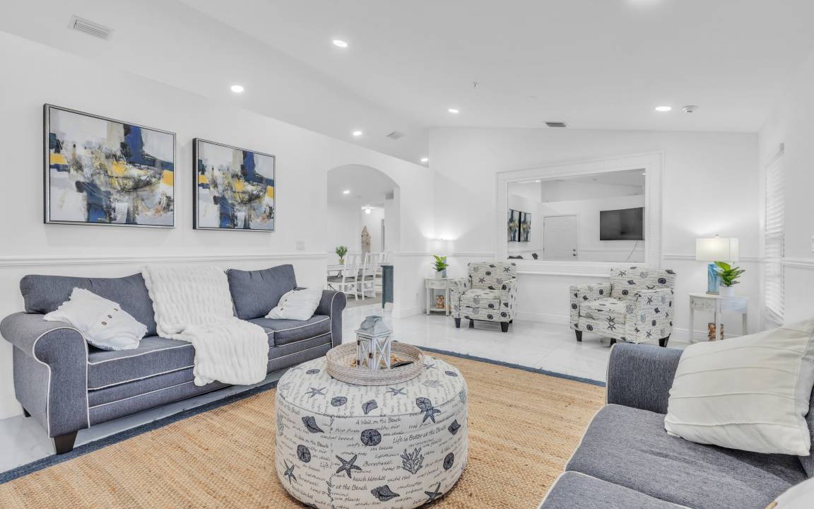 Photo of Livingroom in Palm Beach - West Palm Beach