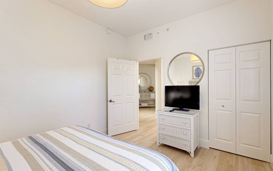 Photo of Bedroom in Vanderbilt Beach