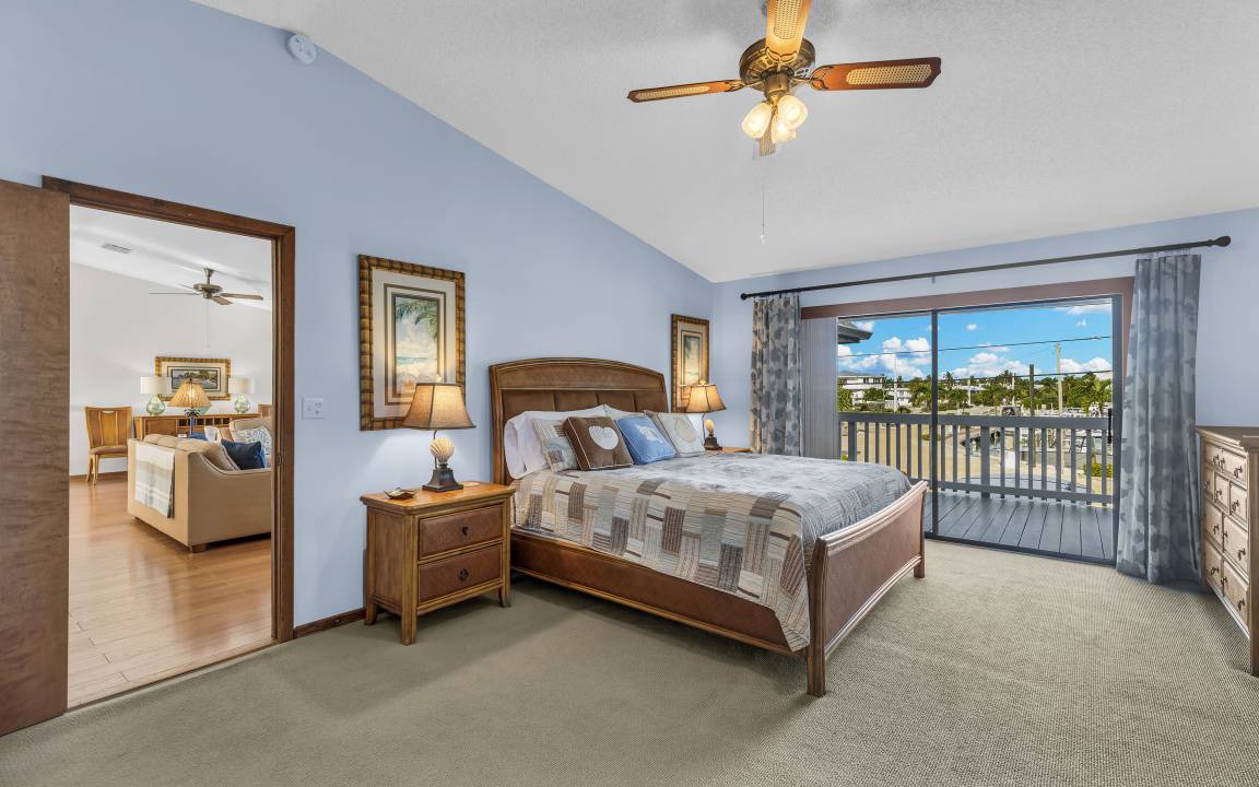Photo of Bedroom in Venetian Shores