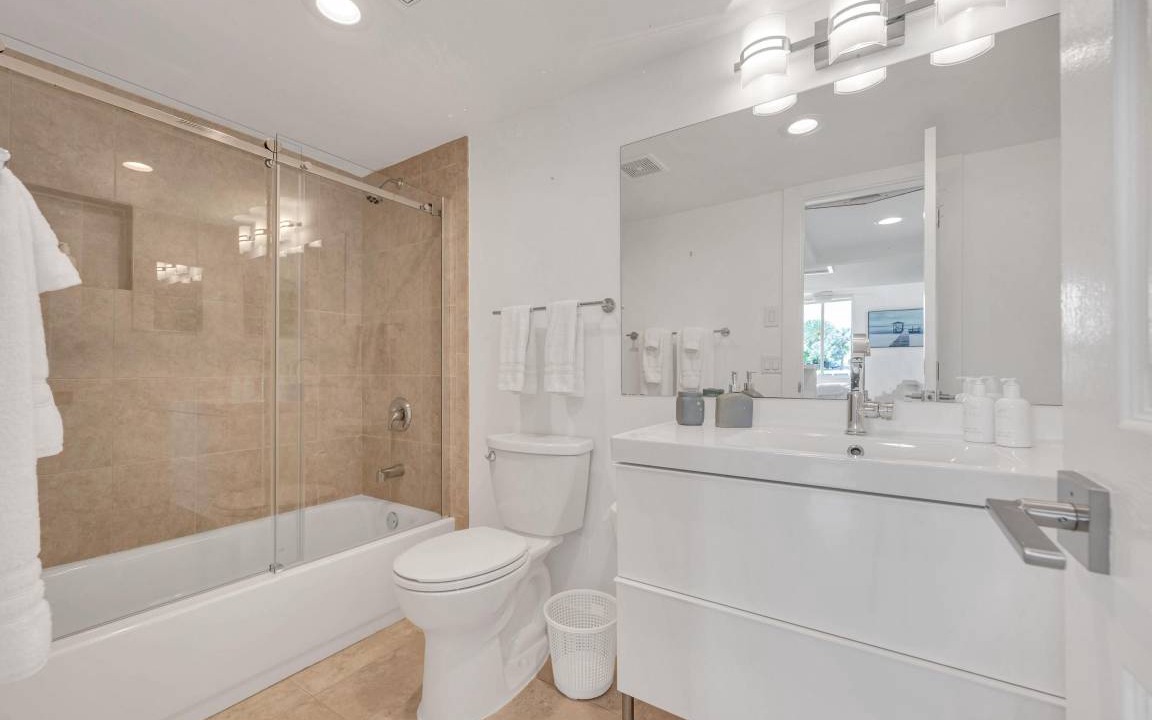 Photo of Bathroom in Barrier Island