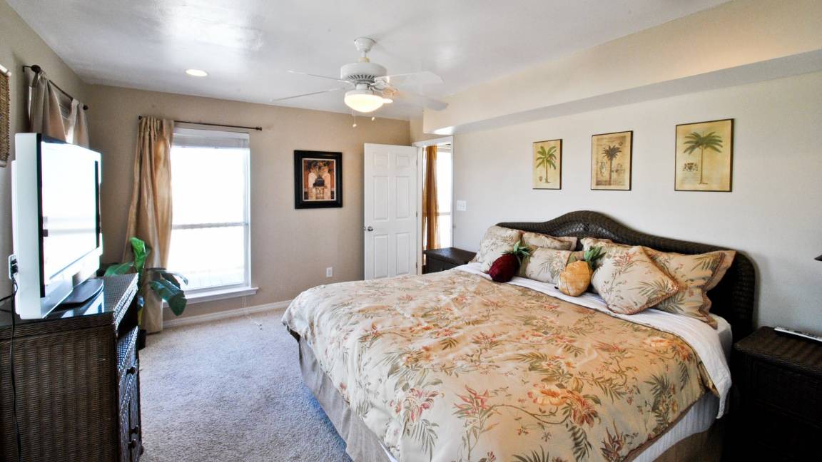 Photo of Bedroom in Dauphin Island