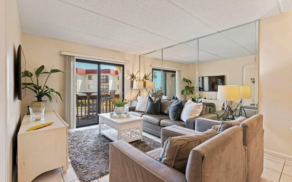 Photo of Livingroom in St. Augustine Beach