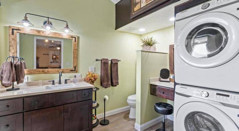 Photo of Bathroom in College Park