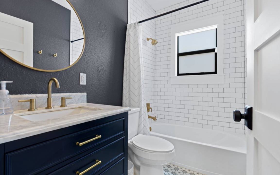 Photo of Bathroom in Sunshine Park