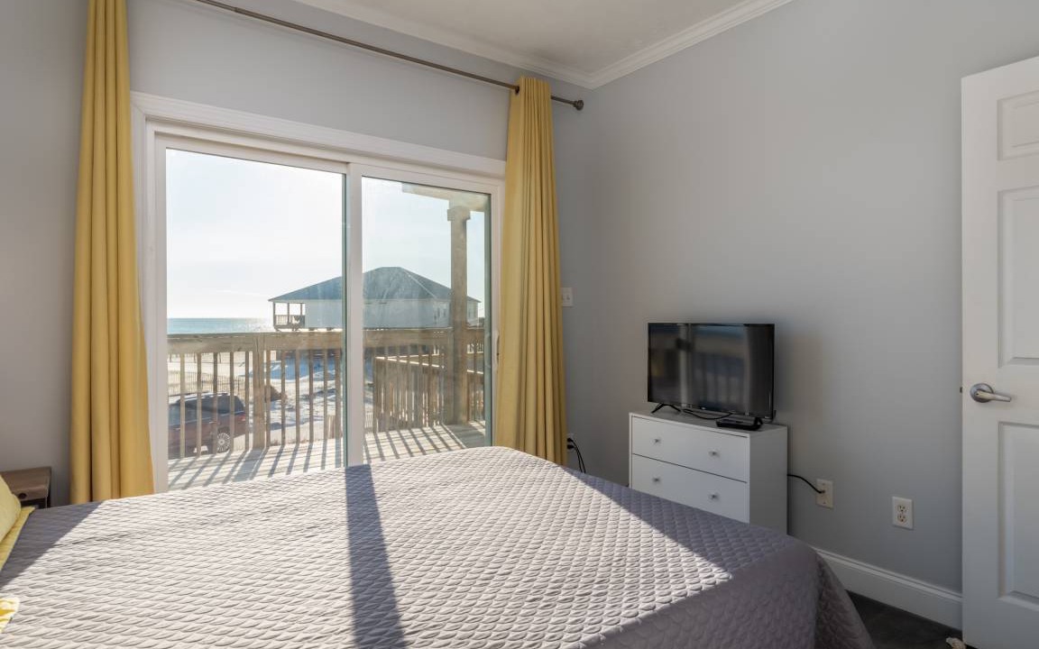 Photo of Bedroom in Dauphin Island