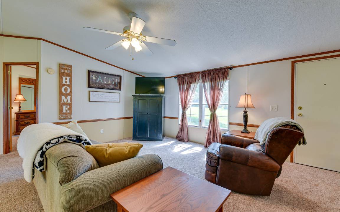 Photo of Livingroom in Washington County
