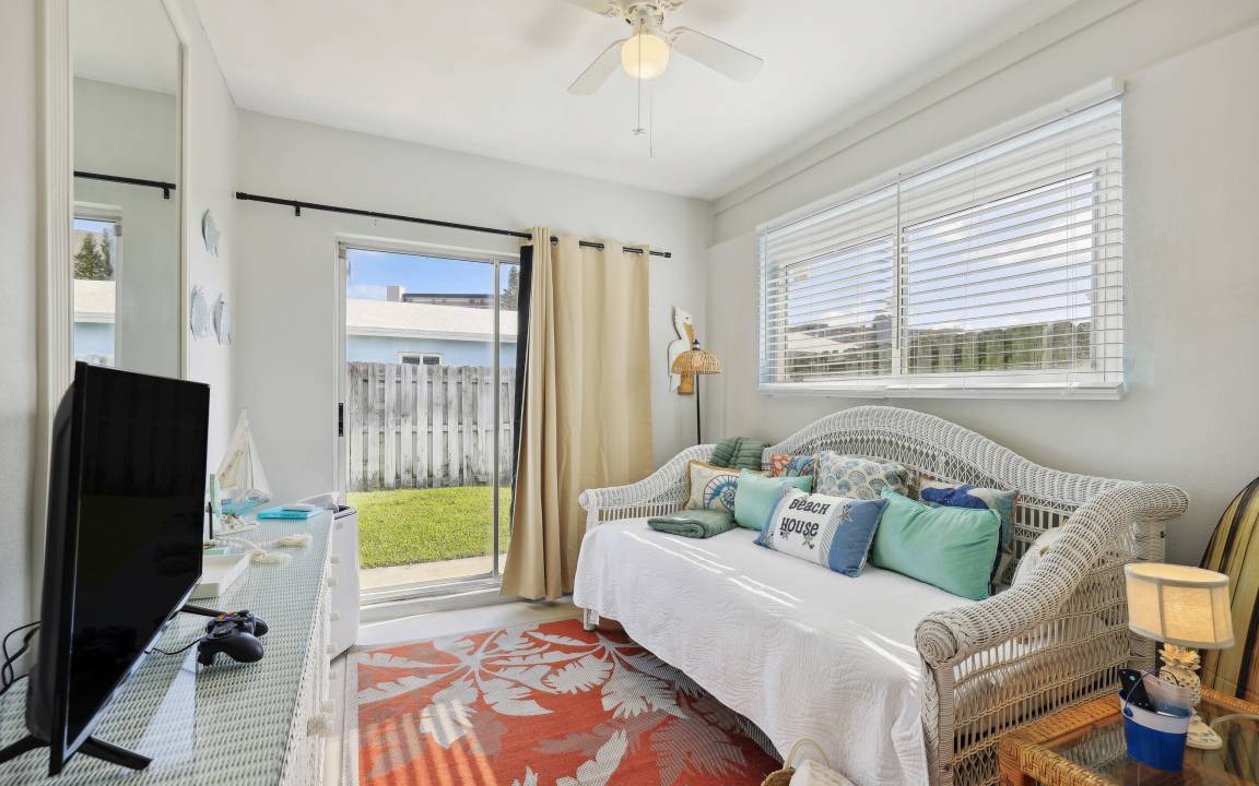Photo of Bedroom in Beach Club Colony
