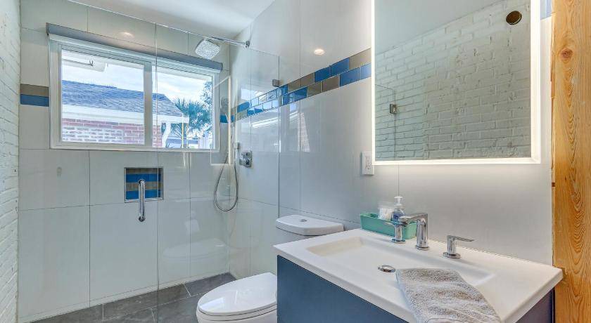 Photo of Bathroom in East Hill