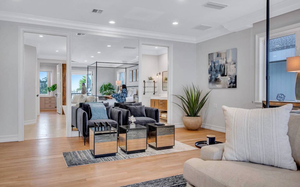 Photo of Livingroom in Harbour Inlet
