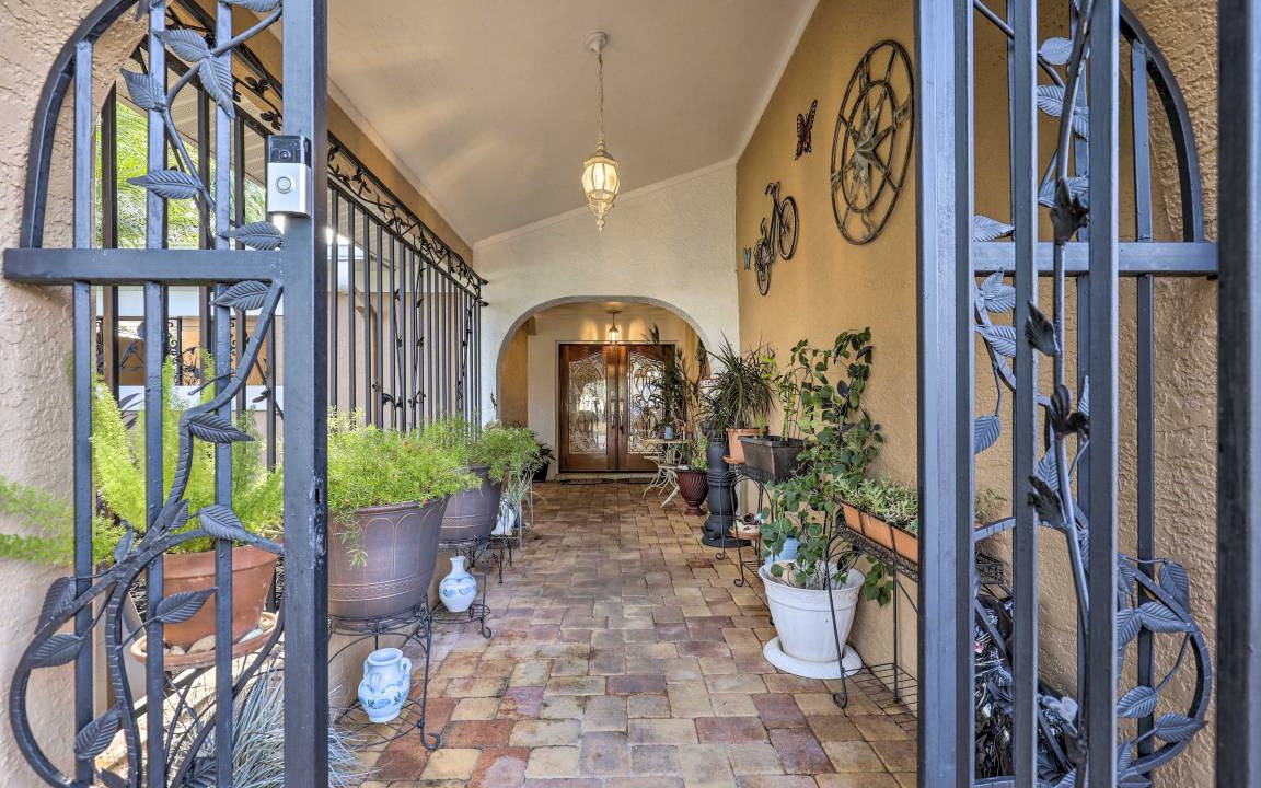 Photo of Patio Balcony in Bearss Plaza
